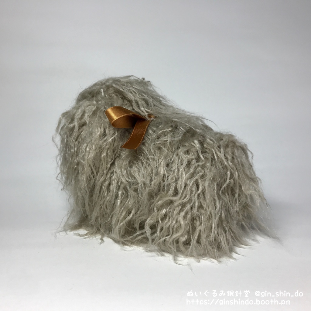 妖怪のけうけげん(茶毛金目)