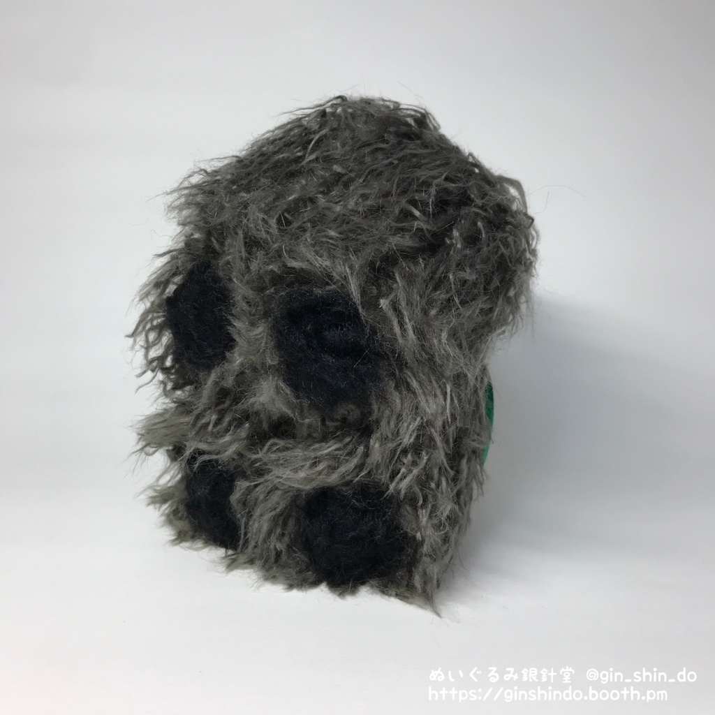 妖怪のけうけげん(灰毛白目)