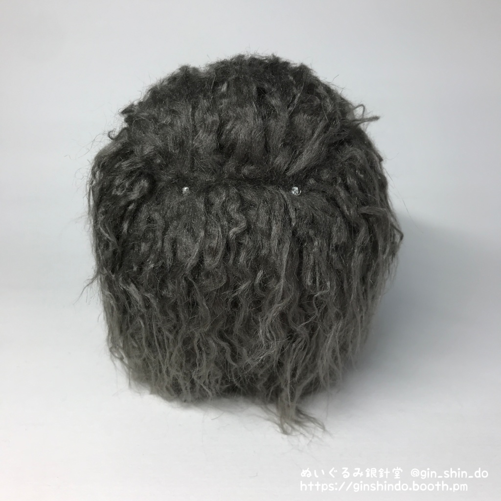 妖怪のけうけげん(灰毛白目)