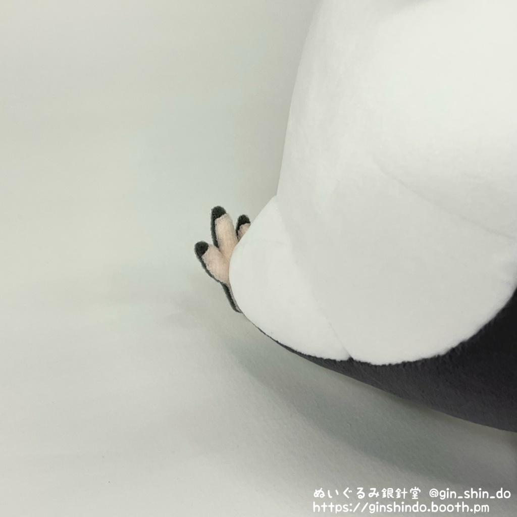 よく太ったペンギンのぬいぐるみ