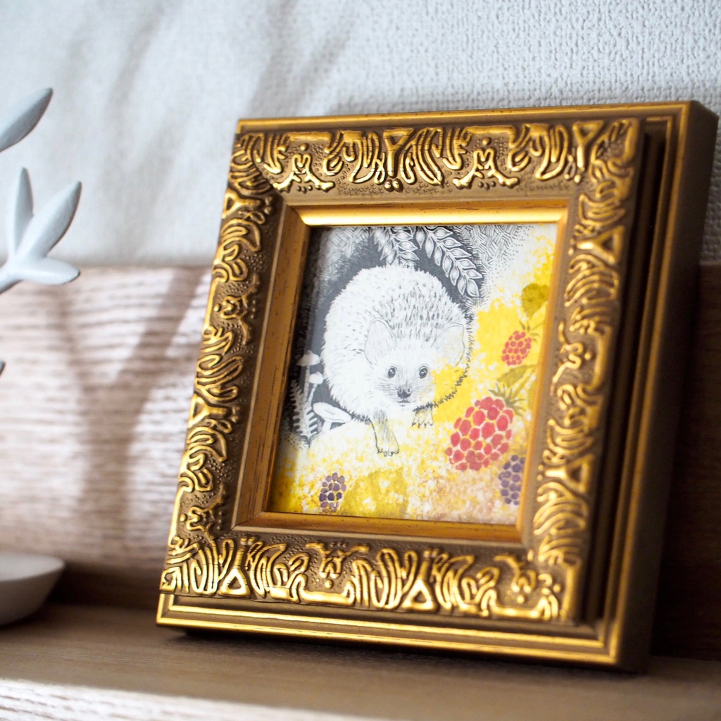 原画「ハリネズミと木苺」イラスト・水彩画・ペン画・絵画・ミニ額入