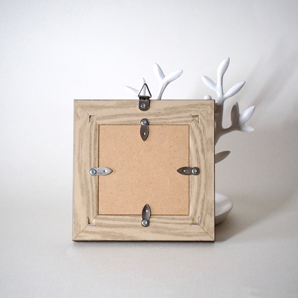 原画「ハリネズミと木苺」イラスト・水彩画・ペン画・絵画・ミニ額入