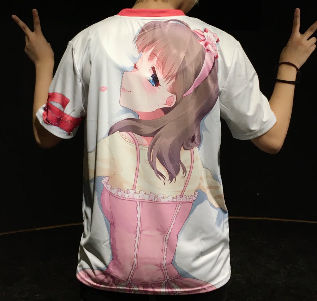 まゆ抱きつきTシャツ