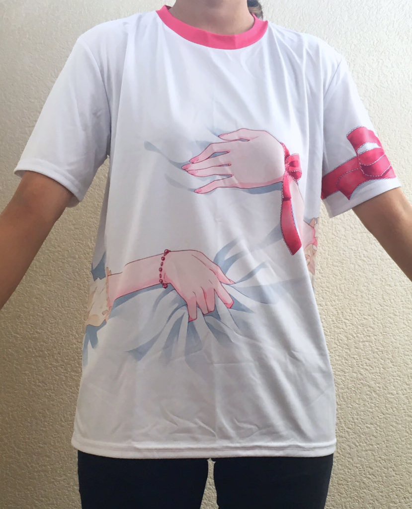 まゆ抱きつきTシャツ