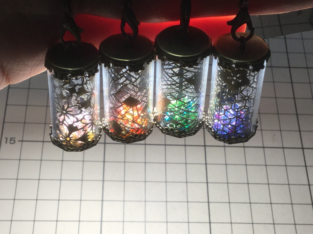 【シリーズ2】和風切り絵チャーム(金黒)