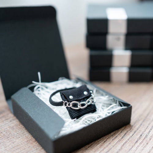 オビツ11・10㎝ぬい共用 シルバーチェーンバッグ(黒)