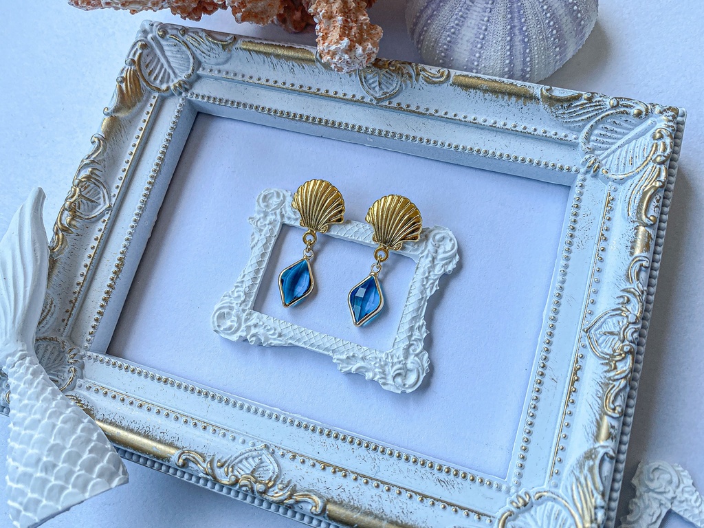 【111工房】雫の襟元