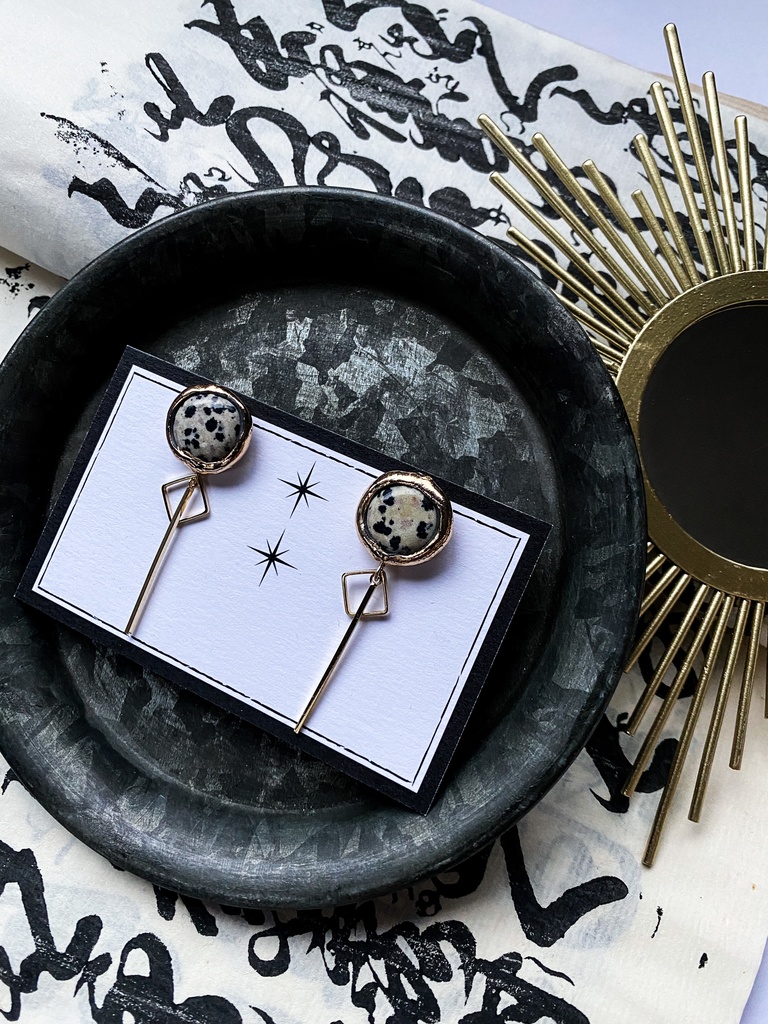 七海建人 イメージピアス