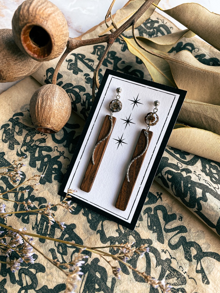 花御 イメージピアス