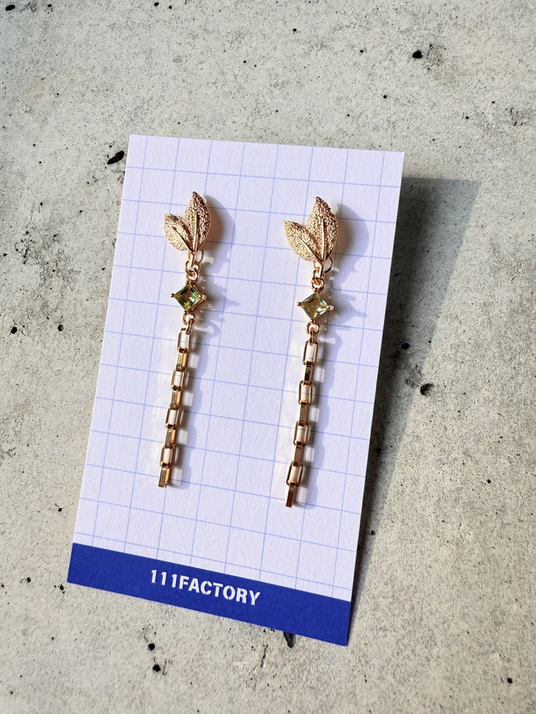 アクリルピアススタンド