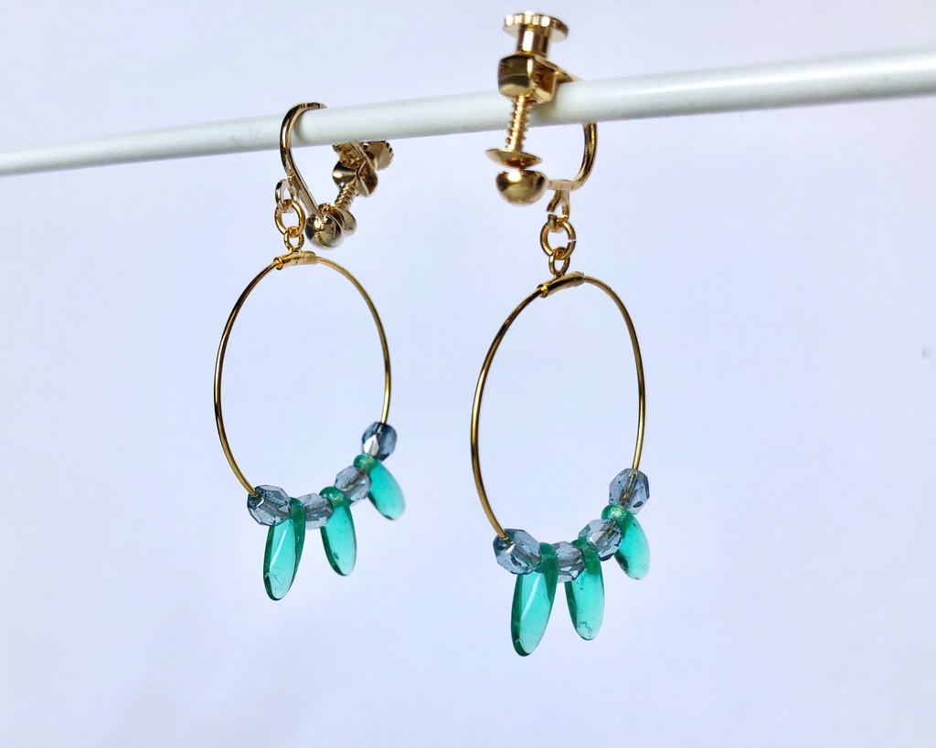 緑色フープイヤリング