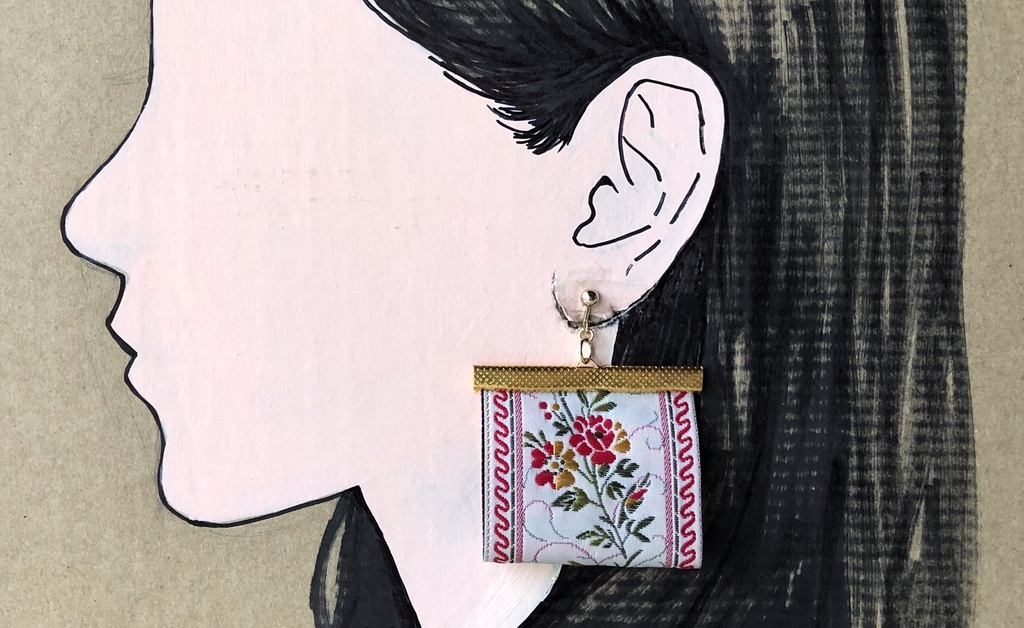 チロリアンテープ