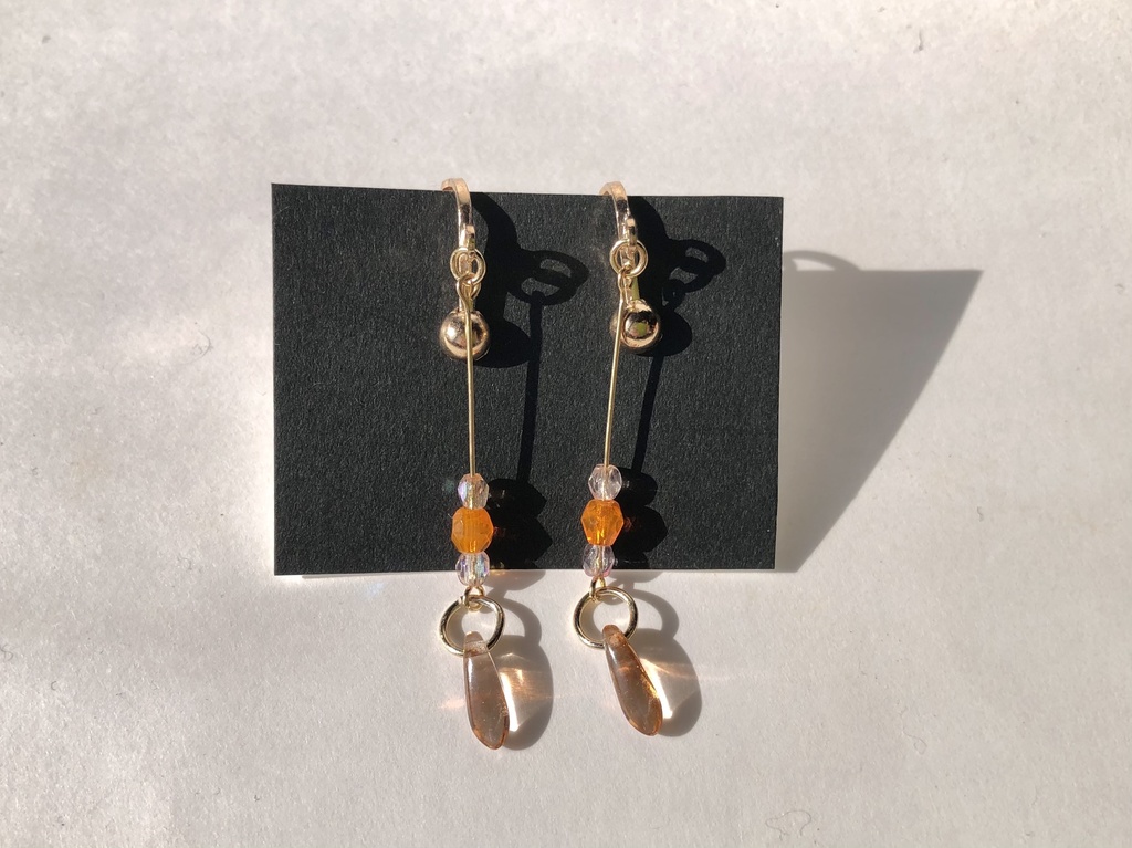 オレンジの花びら イヤリング