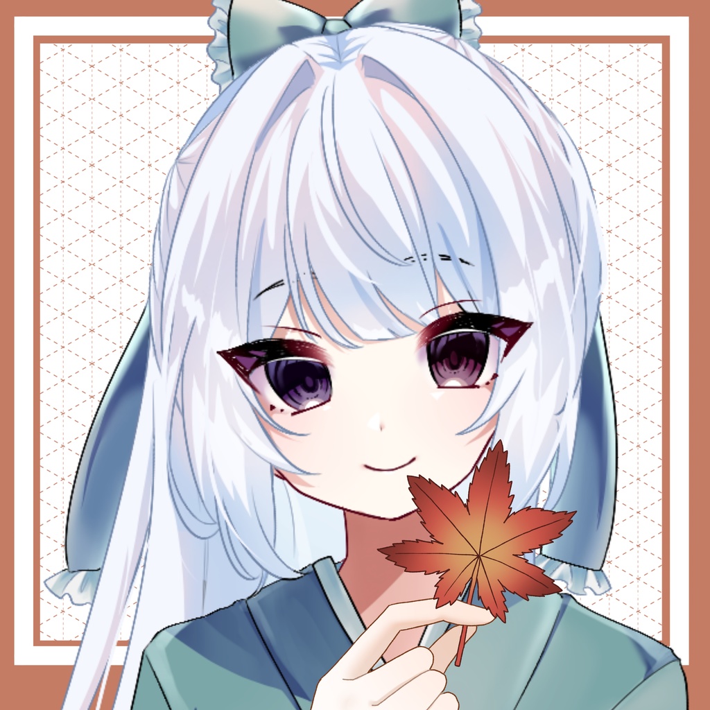 【高解像度】紅葉＆イチョウを持つ手の素材【商用利用込】