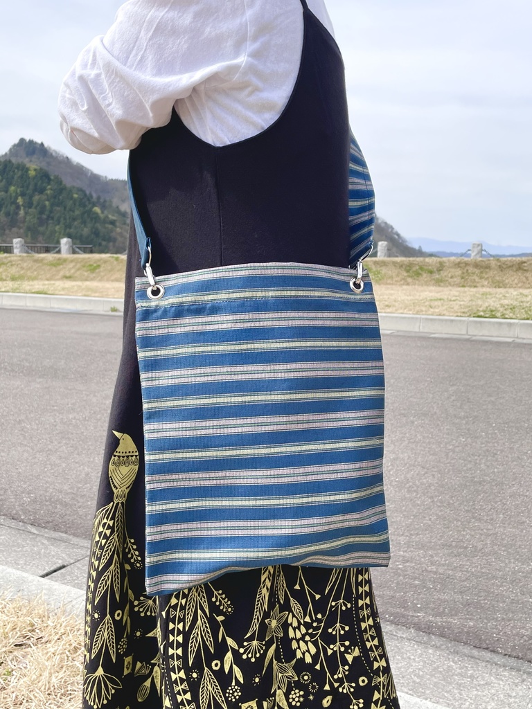 和のサコッシュ・藍色