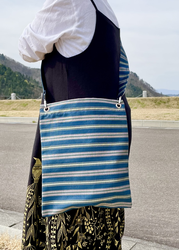 和のサコッシュ・藍色