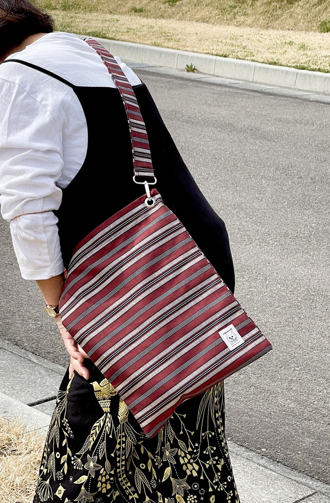 和のサコッシュ・臙脂色 2種