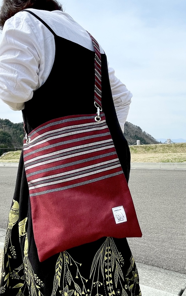 和のサコッシュ・臙脂色 2種