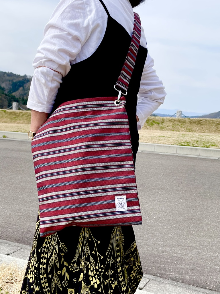 和のサコッシュ・臙脂色 2種