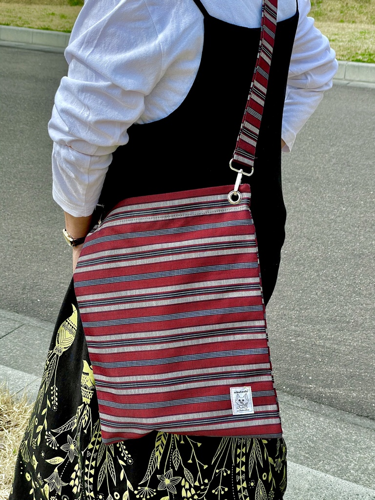 和のサコッシュ・臙脂色 2種