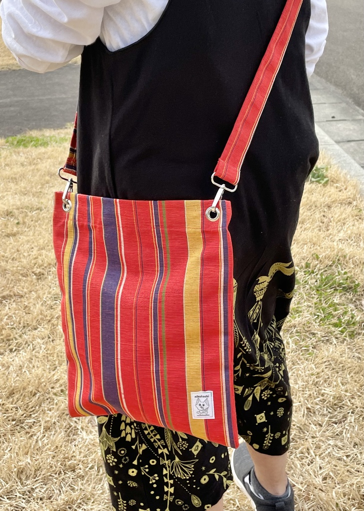 ハイカラなサコッシュ