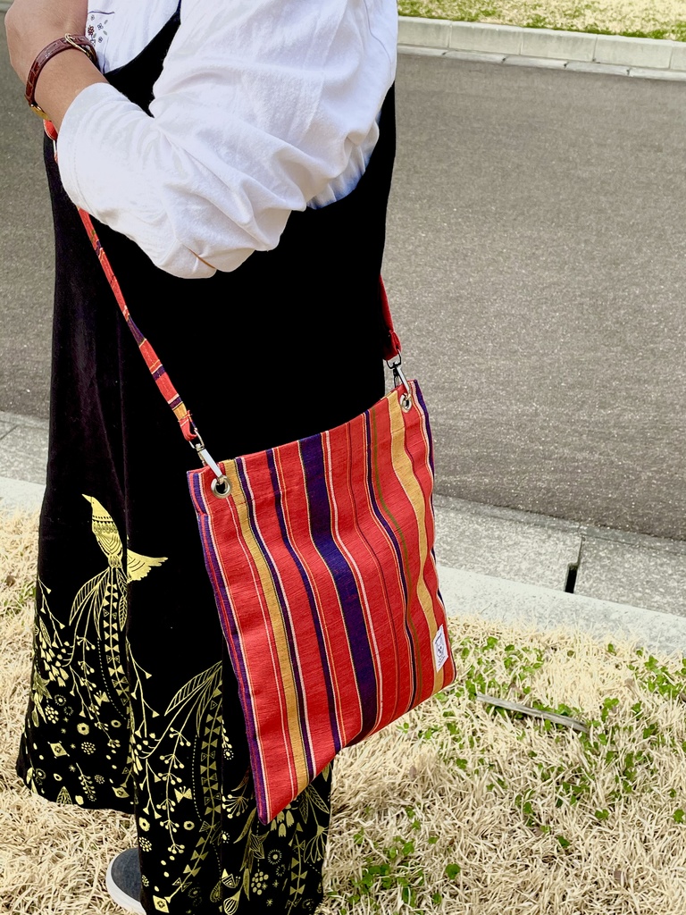 ハイカラなサコッシュ