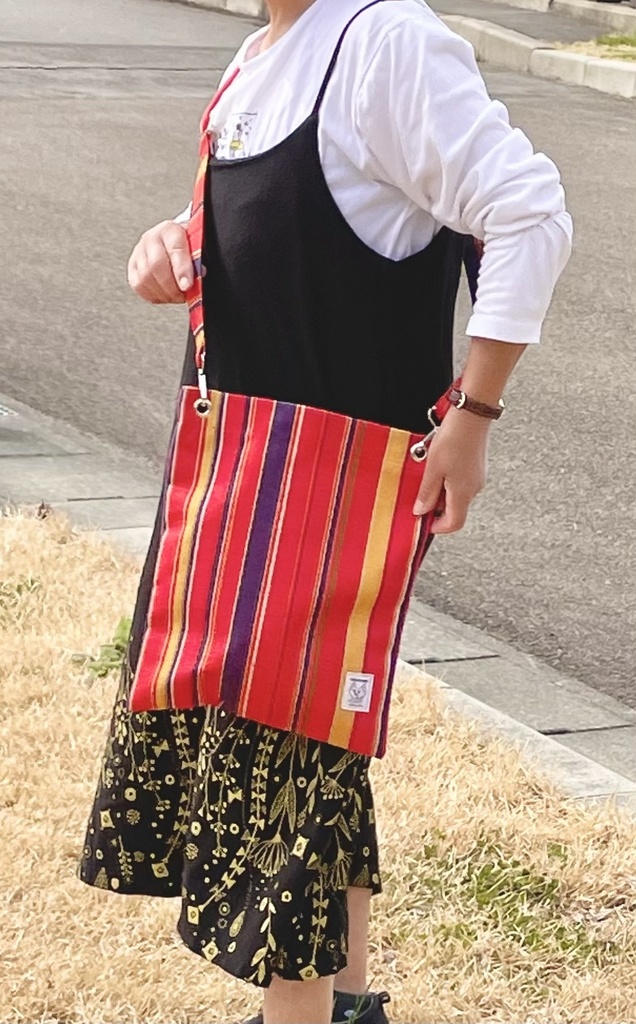 ハイカラなサコッシュ