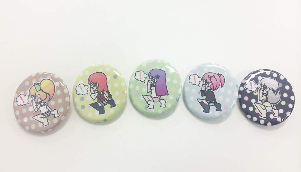 振り向きパンツ缶バッジ