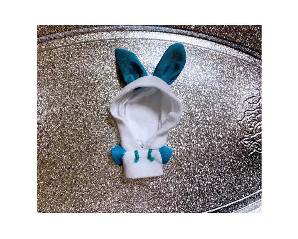 うさみみパーカー(8cmぬいちゃん専用) 青緑×白