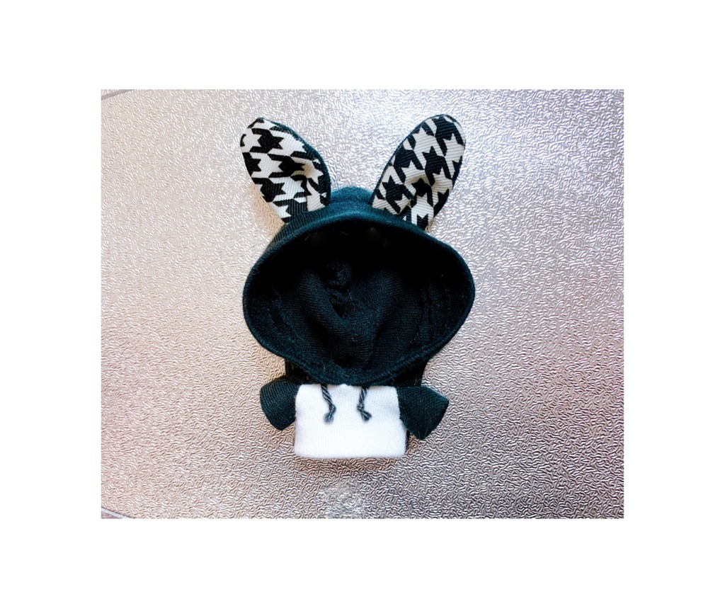 うさみみパーカー(8cmぬいちゃん用) 黒×白