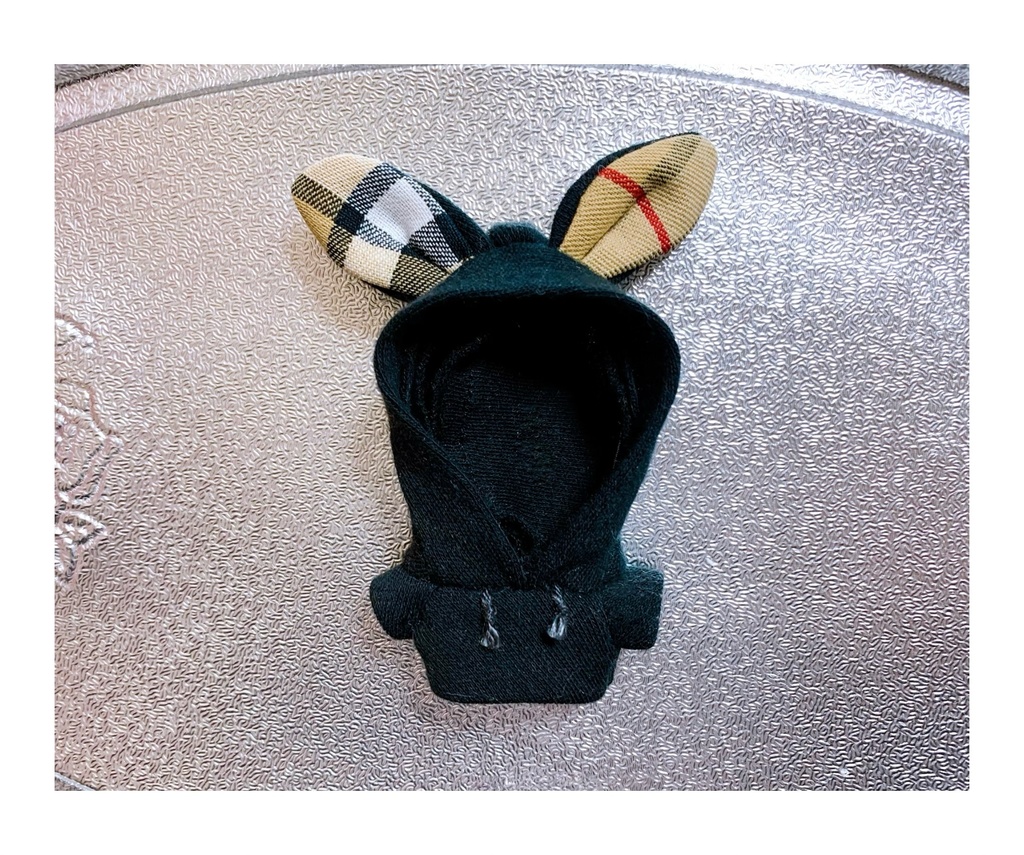 うさみみパーカー (8cmぬいちゃん用) 黒ノバチェック