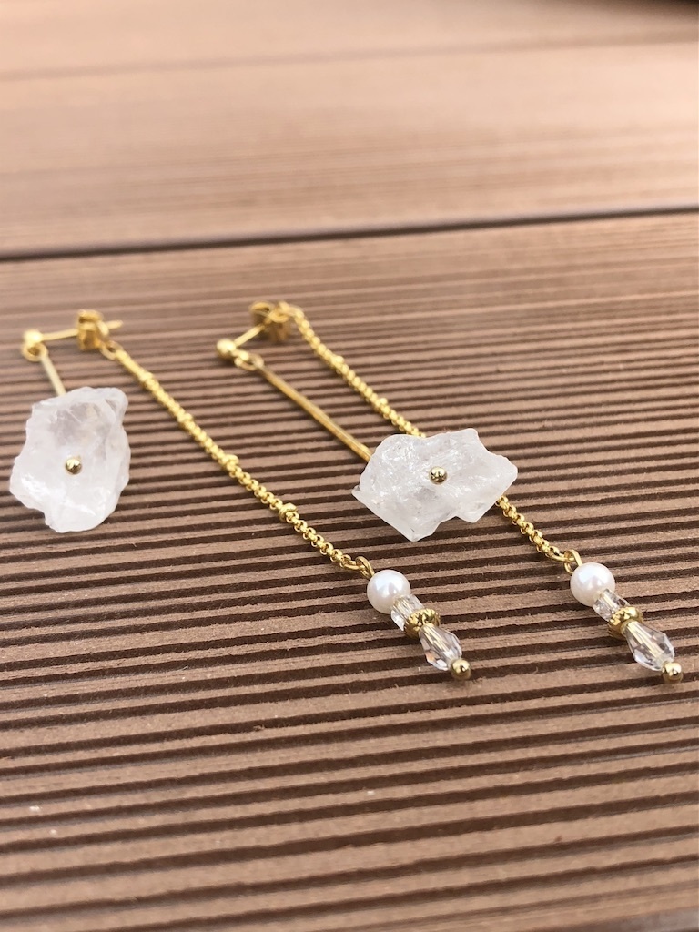 ラフロックバックチェーンピアス