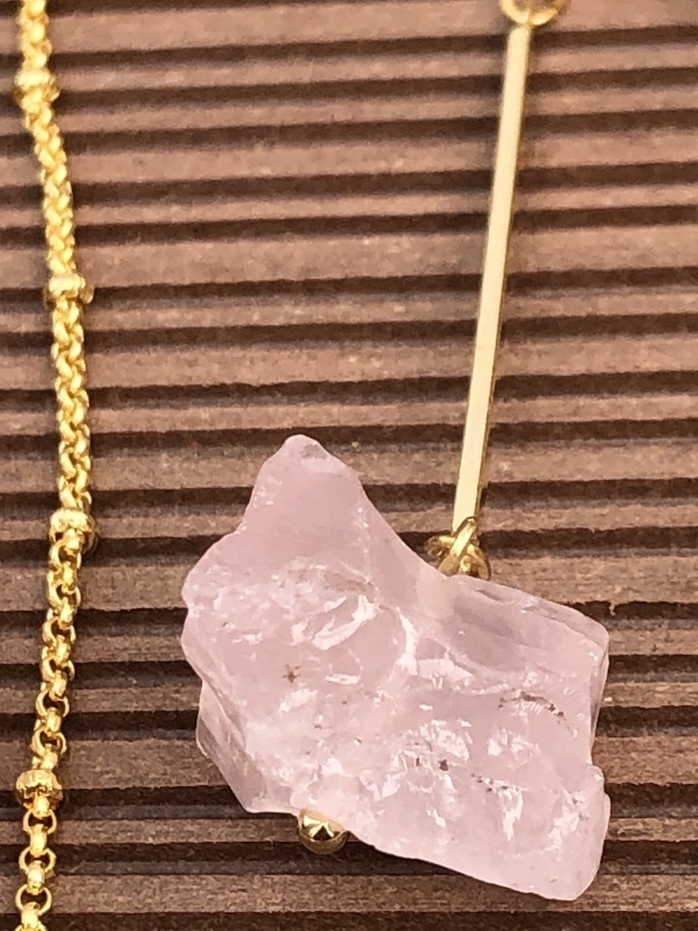 ラフロックバックチェーンピアス