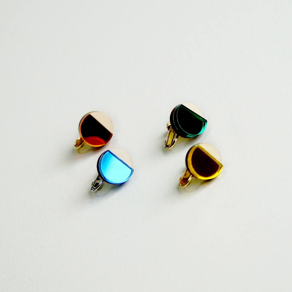 カラーサークルピアス