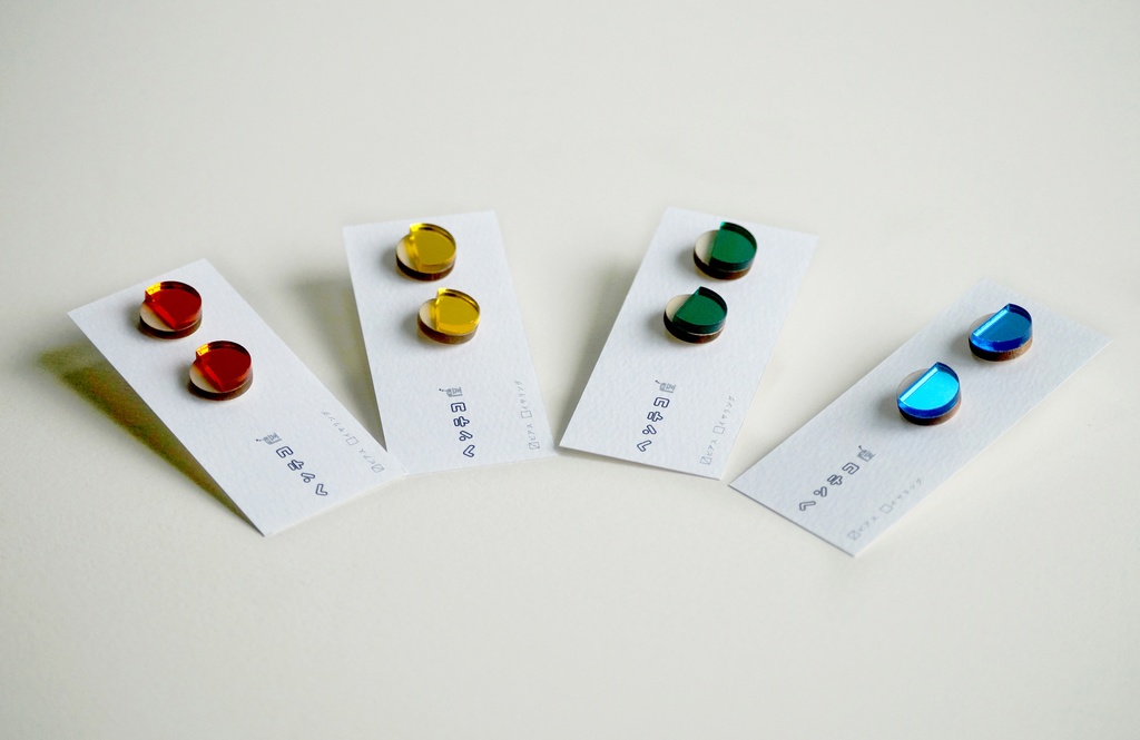 カラーサークルピアス