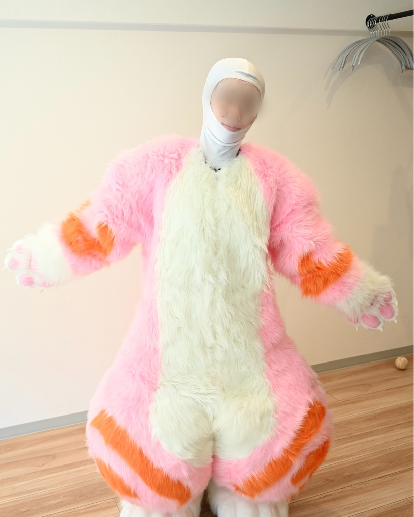 ケモノ着ぐるみでエクササイズ。