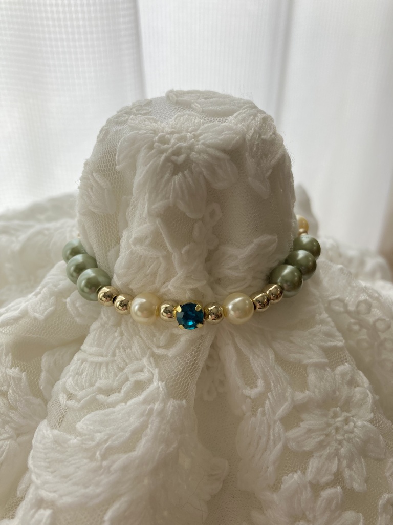 月ブレスレット