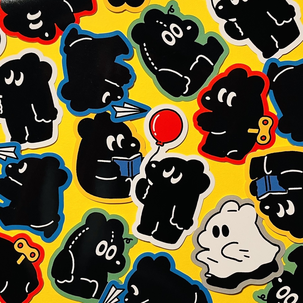 クマのダイカットステッカー