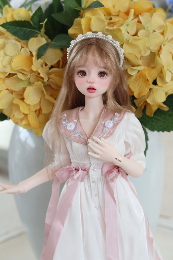 【カカ星球】【1/4】ドール服 春の刺繍ワンピース