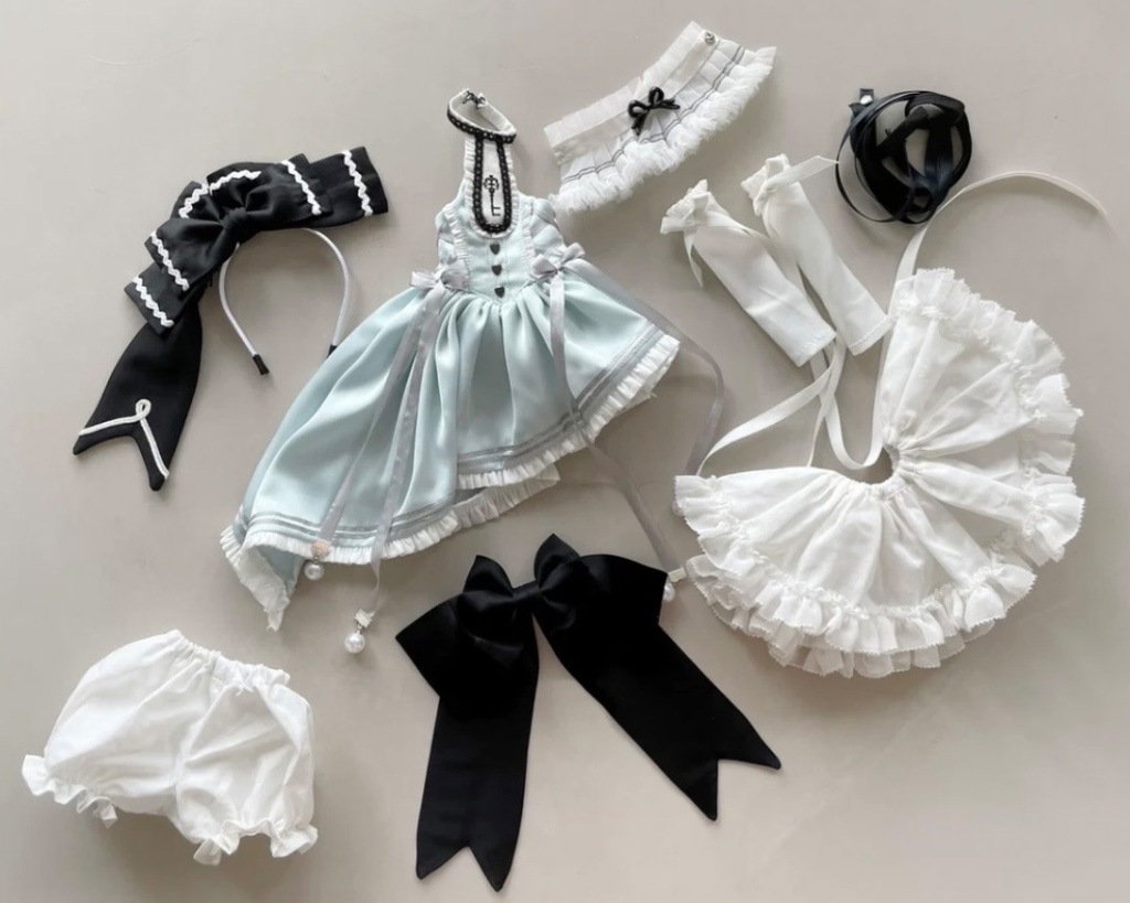 【1/4】ドール服「プレゼント」