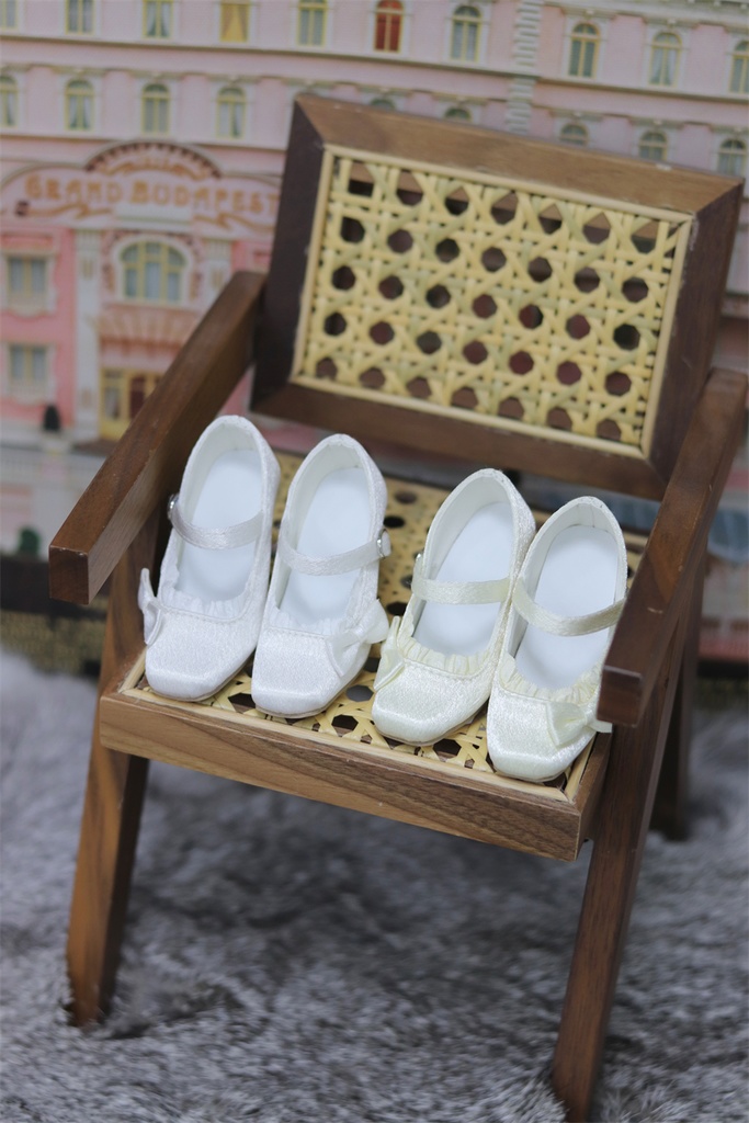 【カカ星球】【1/3】ドール靴 リボン付きハイヒール 太めヒール