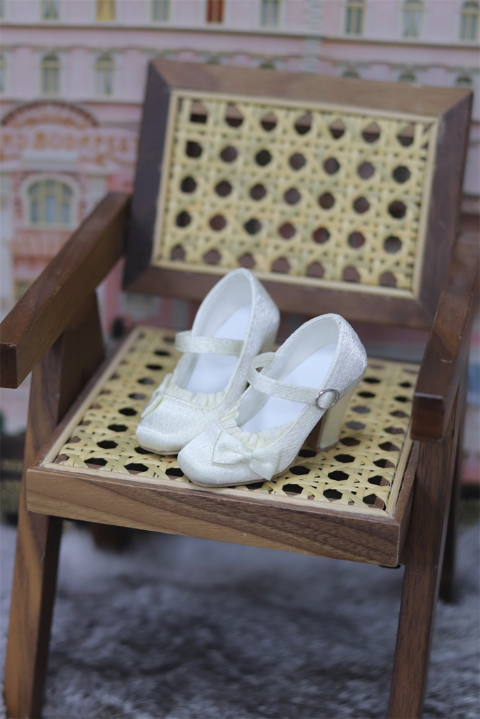 【カカ星球】【1/3】ドール靴 リボン付きハイヒール 太めヒール