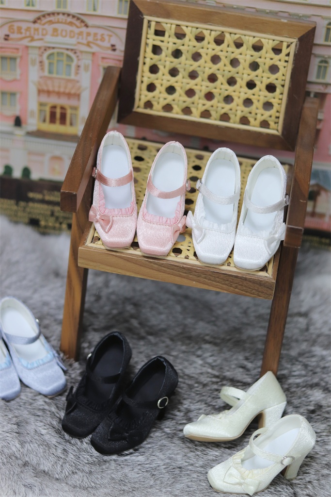 【カカ星球】【1/3】ドール靴 リボン付きハイヒール 太めヒール