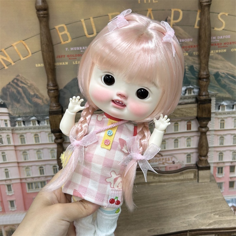 【カカ星球】【7-8,8.5-9,10-11inch】ドールウィッグ リボン付きおさげボブ(取寄せ)