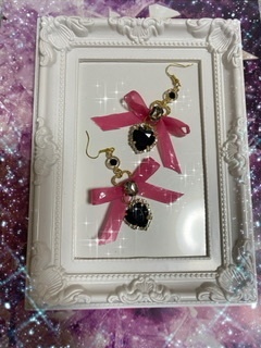 ブラック・レディイメージピアス