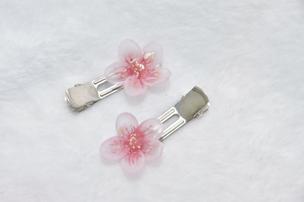 在庫処分半額セール⚠️桜咲く🌸髪留め