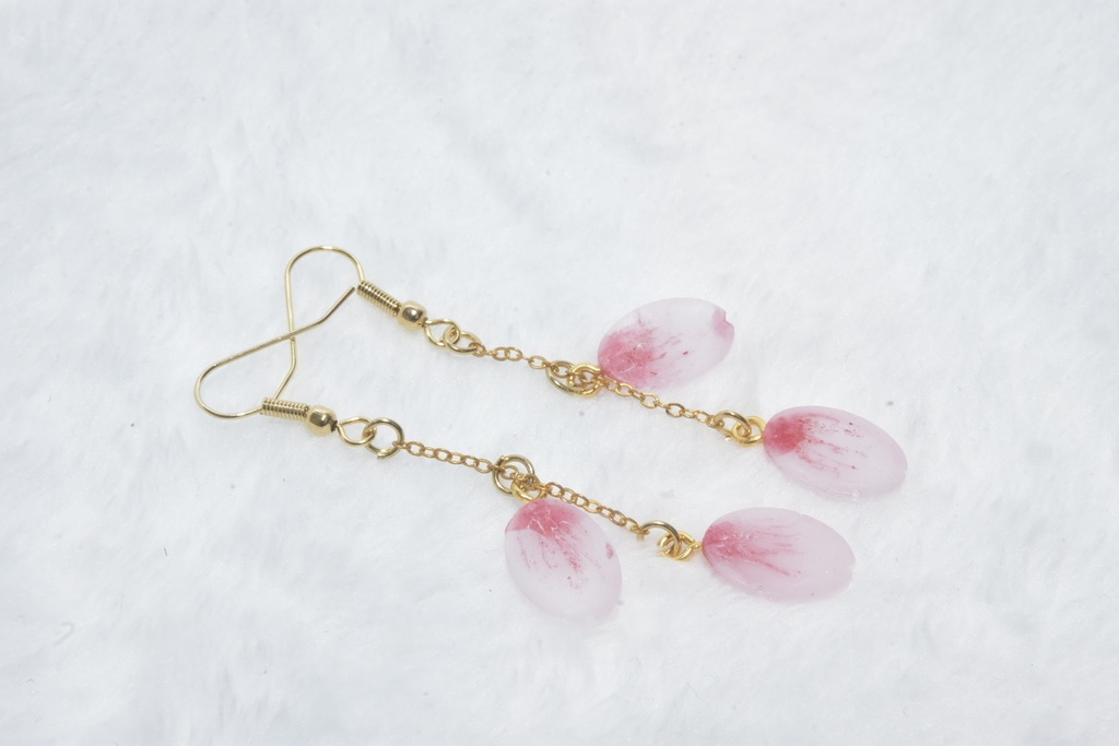 在庫処分半額セール桜吹雪🌸ピアス