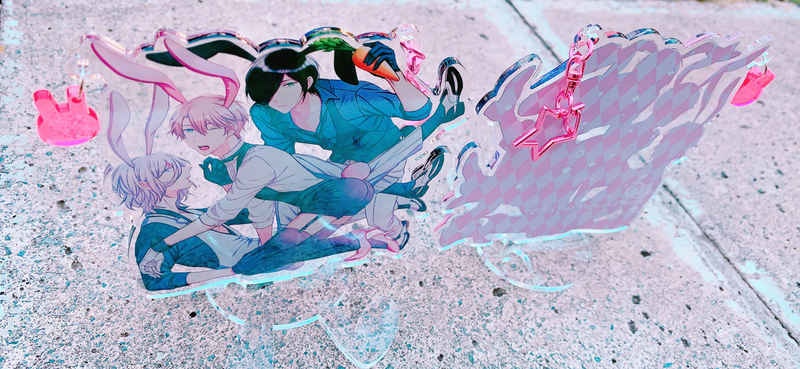 【エリートΩは夜に溺れて】ホログラムBIGアクリルキーホルダー(スタンド付き)