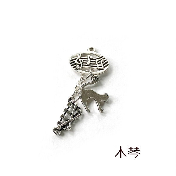 猫 ストラップ ねこ 吹奏楽部 楽器 キーホルダー ライトニング コネクタカバー Cat's Love Potion