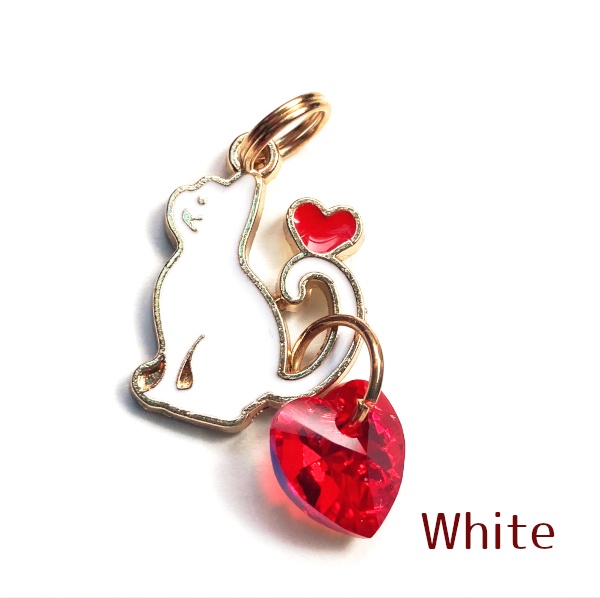 猫 イヤホンジャック スワロフスキー ハートテイル ねこ ストラップ iphone コネクタカバー Cat's Love Potion